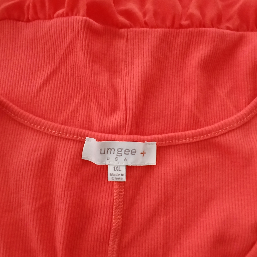 Umgee Flowy Coral Sleeveless Top - Picture 2 of 6
